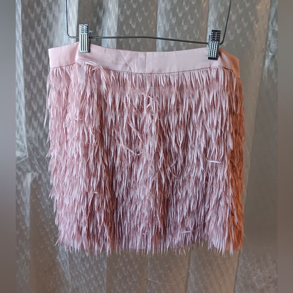 NWT Express Pink Feathered Mini Skirt Size 6 - Picture 2 of 12